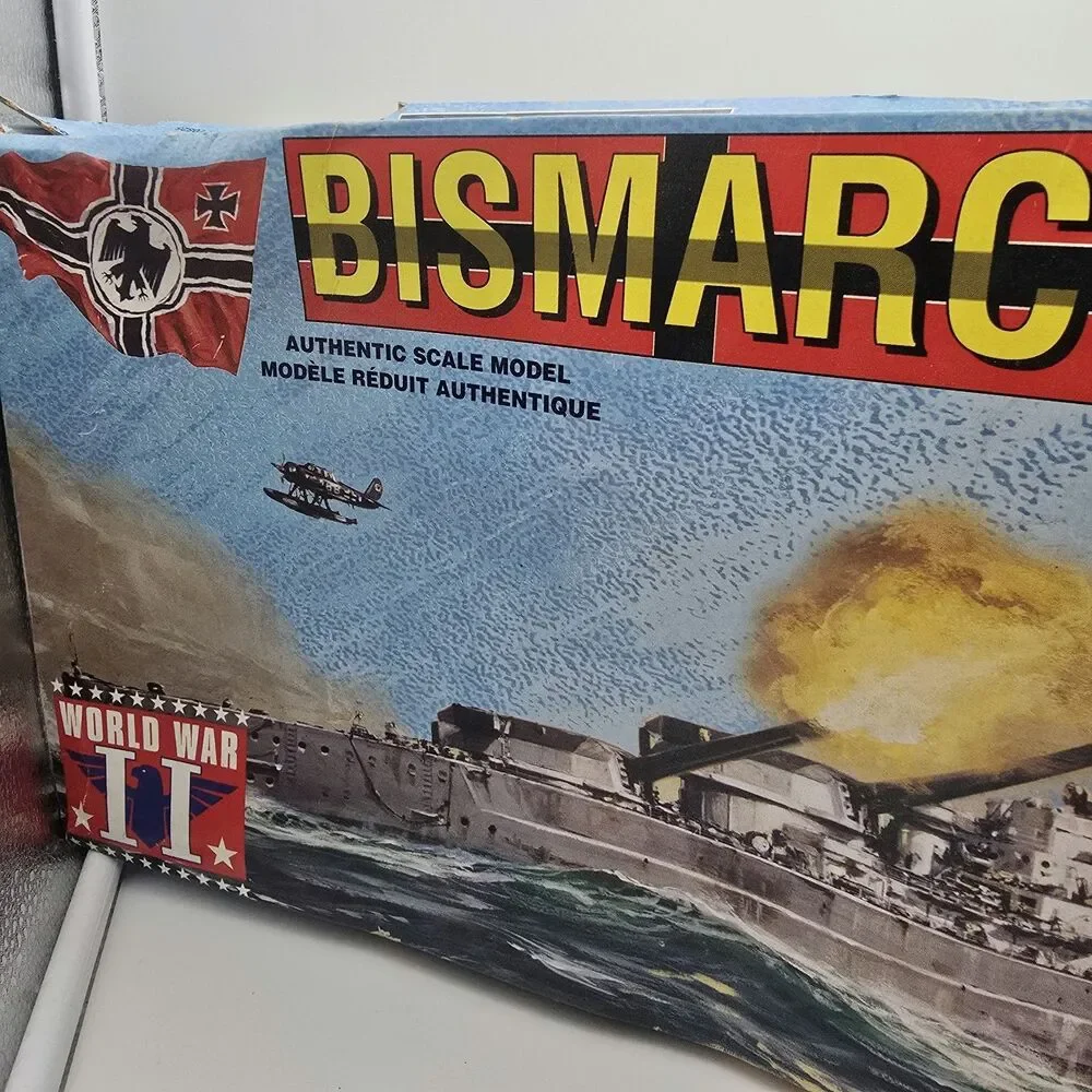 Lindberg Bismarck WW 2 German Battleship Kit # 70825 Open Box Sealed Bag
